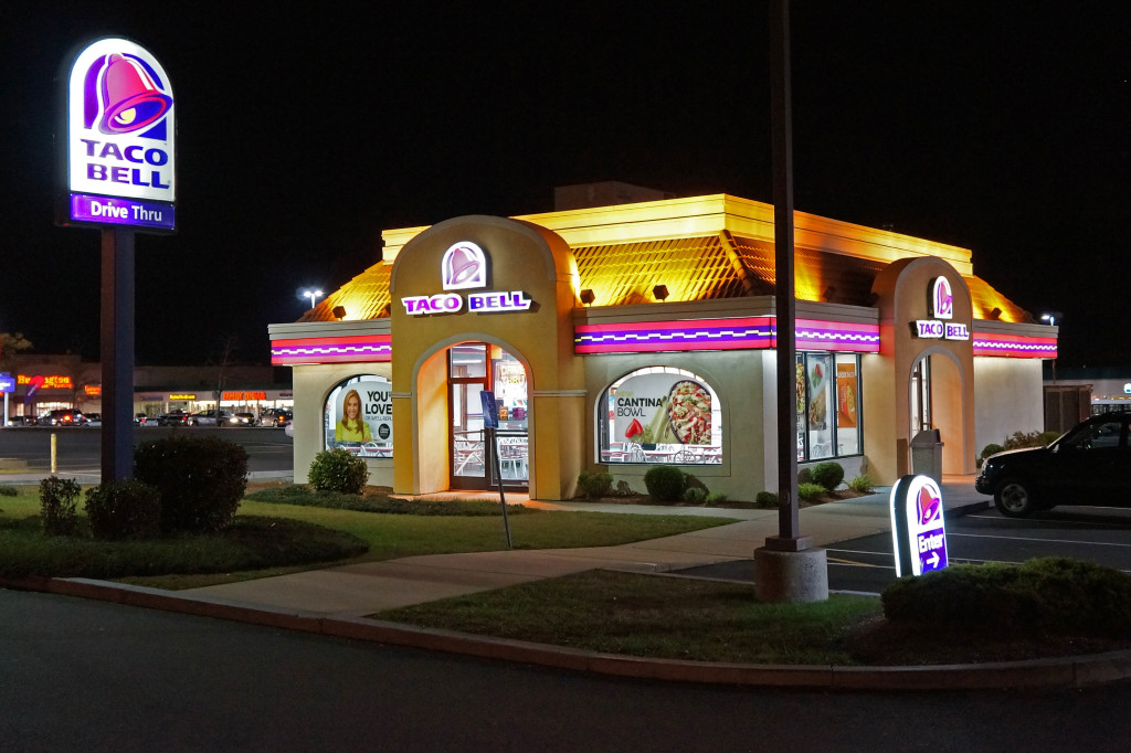 Taco Bell launching mobile ordering app [image: Wikipedia]